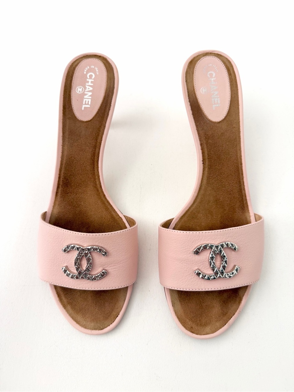 CHANEL | CC Logo Kitten Heel Mule Sandals Rose Pink Leather Open Toe EU 41 - Picture 5 of 13